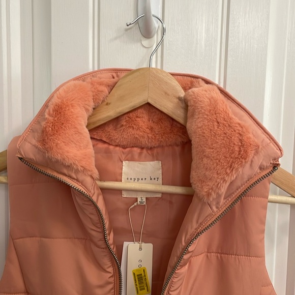 COPPER KEY apricot puffy vest. L - Picture 2 of 8
